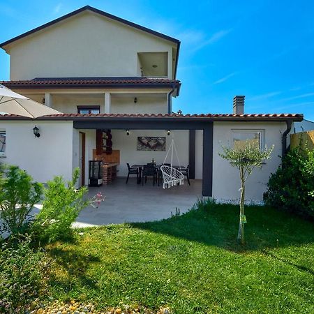 Holiday House Emma Burići Exterior foto